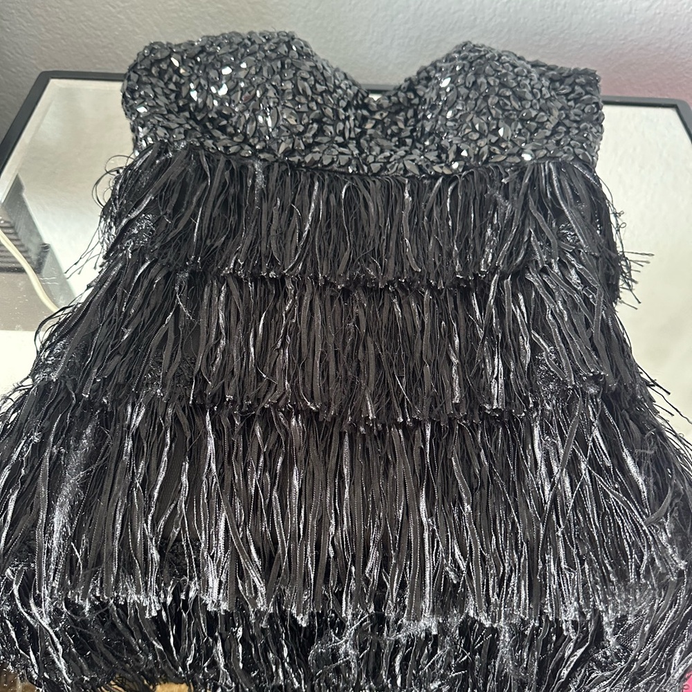 Chic vintage Black Strapless Fringe Cocktail dress size 2 by La Femme hoco prom